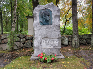 Viimeinen leposija - Antti Angathon Tulenheimo� TITLE=