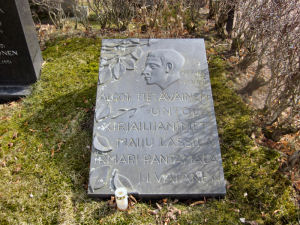 Viimeinen leposija - Algot Untola (aik. Tiet�v�inen) 