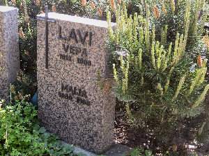 Viimeinen leposija - Toivo Veikko Lavi