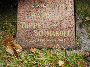 Viimeinen leposija - Harriet Marie Dippell-Schmakoff 