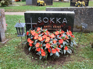 Viimeinen leposija - Antti V�in� Sokka