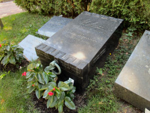 Viimeinen leposija - Kyllikki Kaarina Forssell 