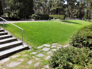 Viimeinen leposija - Hertta Elina Kuusinen 