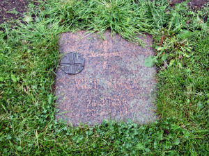 Viimeinen leposija - Viljo V�in� Kaarlo Kirma